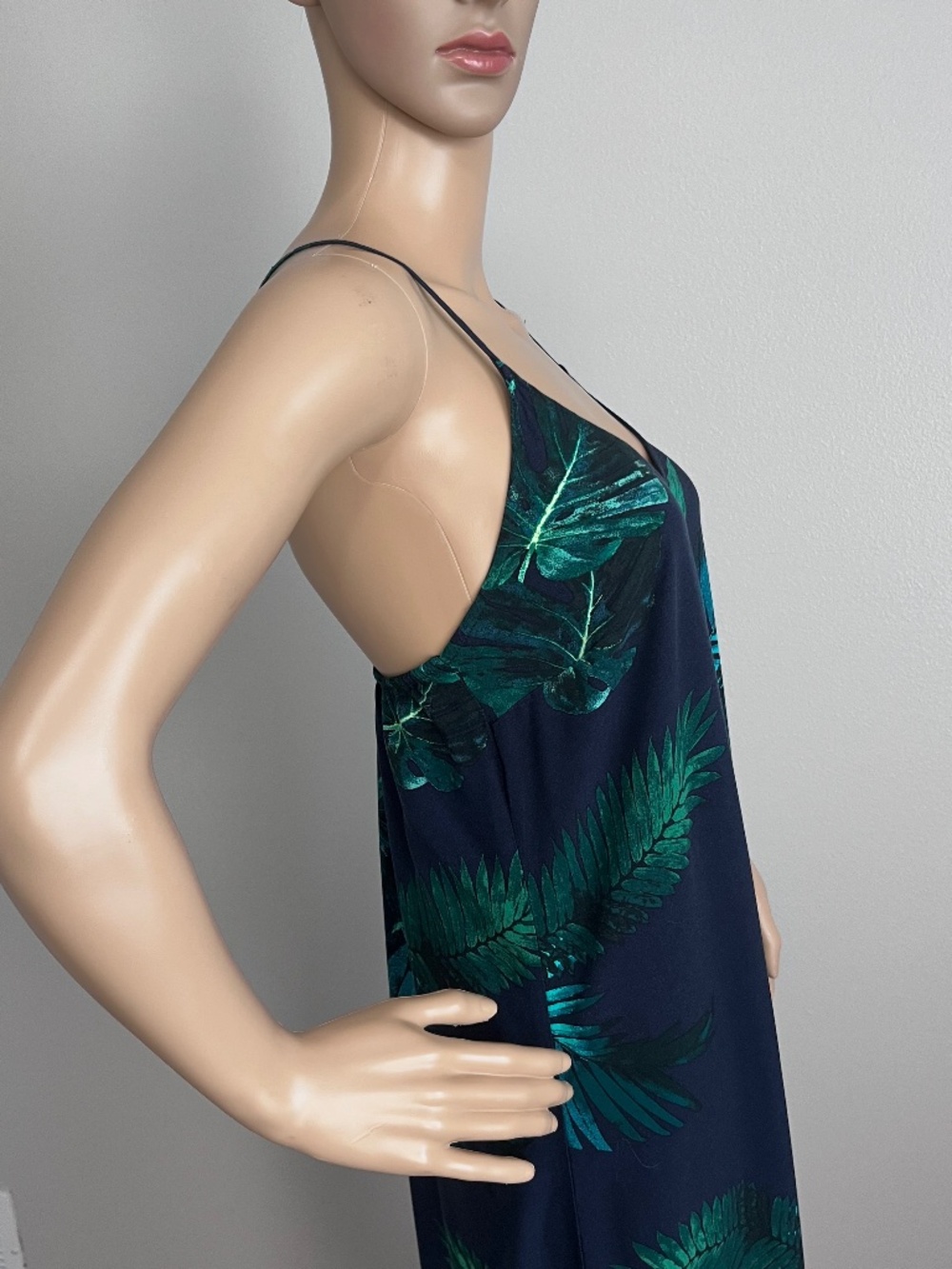 Old Navy Tropical Leaf Print Maxi Dress size S - Picture 4 of 8